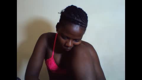 Snapshot of deliciousbabe01 chatting on October 20, 2025, 12:00 am EVAH online show from October 20, 2025, 12:00 am