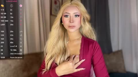 Snapshot of deliciousfaye chatting on April 20, 2026, 9:45 am Hello your loving faye 3 online show from April 20, 2026, 9:45 am