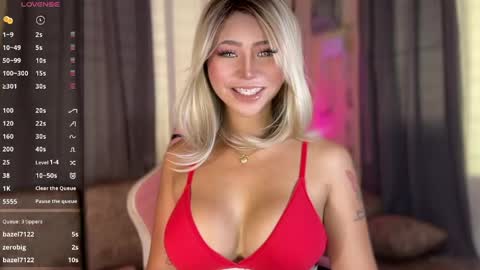 Snapshot of deliciousfaye chatting on April 25, 2026, 5:54 am Hello your loving faye 3 online show from April 25, 2026, 5:54 am