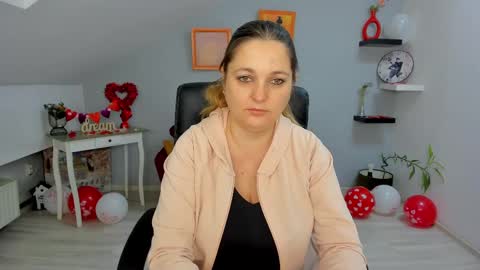 Snapshot of deliciouslolly chatting on February 18, 2025, 4:15 am DeliciousLolly online show from February 18, 2025, 4:15 am