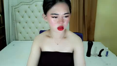 Snapshot of deliciously_sophie chatting on July 8, 2026, 2:05 am Sophie online show from July 8, 2026, 2:05 am