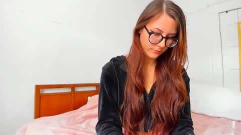 deliciousnoni online show from November 7, 2025, 7:03 pm