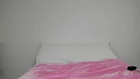 deliciousnoni online show from November 14, 2025, 5:06 am