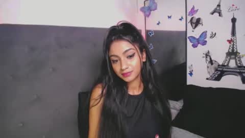 Snapshot of delilah_blazee chatting on October 22, 2025, 5:56 pm Delilah Blaze online show from October 22, 2025, 5:56 pm