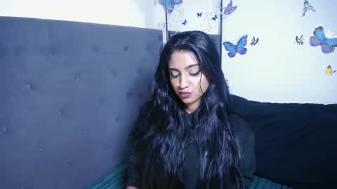 Snapshot of delilah_blazee chatting on December 17, 2025, 7:53 pm Delilah Blaze online show from December 17, 2025, 7:53 pm