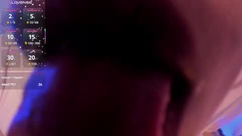 della online show from December 2, 2025, 9:10 pm