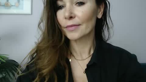 Snapshot of delilah_sweet chatting on February 17, 2025, 4:26 pm delilah_sweet online show from February 17, 2025, 4:26 pm