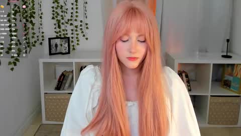 Delilah or Laila online show from September 21, 2025, 10:33 pm