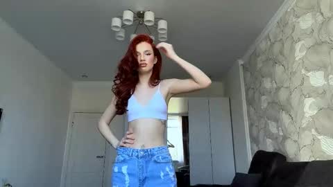 Snapshot of delisasengbusch chatting on March 13, 2026, 7:26 am Mila online show from March 13, 2026, 7:26 am