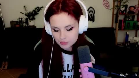 Snapshot of dellacrush_ chatting on December 13, 2025, 7:53 pm dellacrush_ online show from December 13, 2025, 7:53 pm