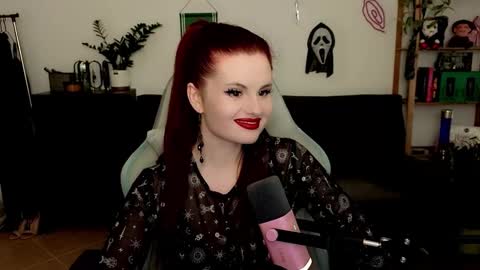 Snapshot of dellacrush_ chatting on December 14, 2025, 5:07 pm dellacrush_ online show from December 14, 2025, 5:07 pm