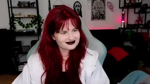 Snapshot of dellacrush_ chatting on April 15, 2026, 7:58 pm dellacrush_ online show from April 15, 2026, 7:58 pm