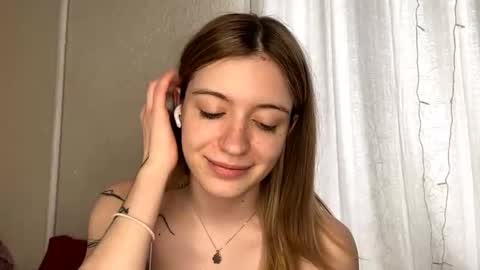 Snapshot of dellisifuentes chatting on February 3, 2026, 12:32 pm Sia online show from February 3, 2026, 12:32 pm