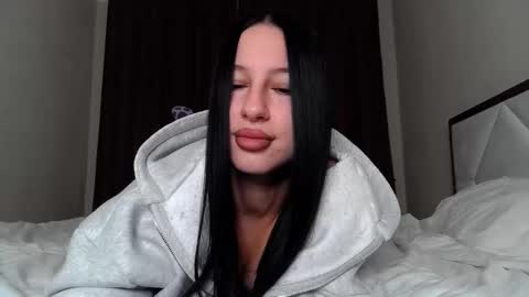 delly_love online show from October 16, 2025, 3:07 am