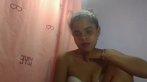 delphine online show from April 9, 2026, 6:46 pm