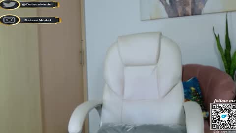 Snapshot of delsee_ chatting on January 6, 2026, 11:51 pm Delsee online show from January 6, 2026, 11:51 pm