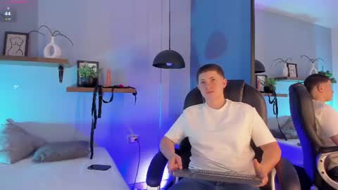 Snapshot of deluca_vega chatting on July 11, 2026, 7:27 pm Deluca Vega online show from July 11, 2026, 7:27 pm