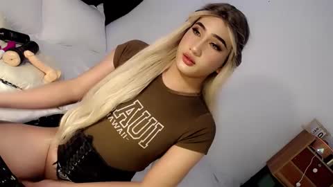 Snapshot of deluxetgirl69 chatting on January 9, 2025, 2:29 pm Chesca online show from January 9, 2025, 2:29 pm