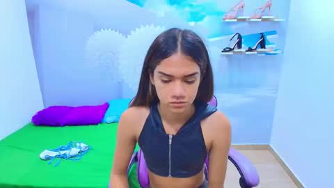 DEMI online show from September 24, 2025, 11:24 am