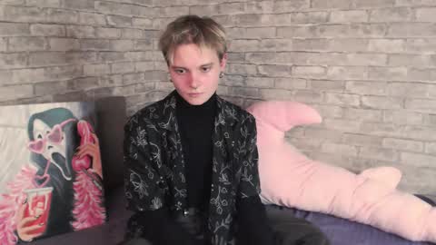 demianenglen online show from September 9, 2025, 11:26 pm