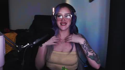 Snapshot of demongf chatting on August 3, 2026, 4:11 am Demoness Mina online show from August 3, 2026, 4:11 am