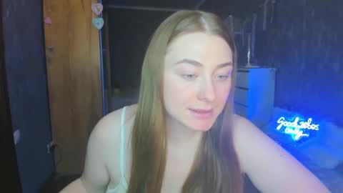 Snapshot of demure_soul chatting on February 26, 2025, 1:19 pm Sophie online show from February 26, 2025, 1:19 pm