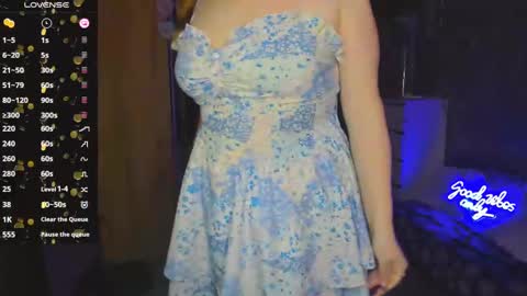 Snapshot of demure_soul chatting on March 3, 2025, 4:47 am Sophie online show from March 3, 2025, 4:47 am