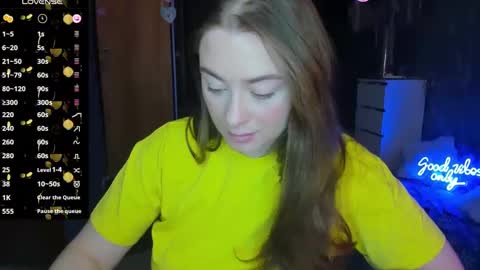 Snapshot of demure_soul chatting on March 10, 2025, 6:49 am Sophie online show from March 10, 2025, 6:49 am