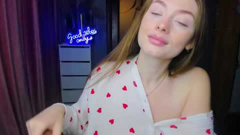 Snapshot of demure_soul chatting on September 13, 2025, 4:23 am Sophie online show from September 13, 2025, 4:23 am
