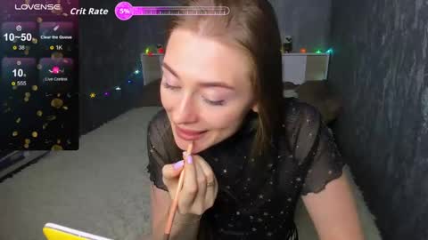 Snapshot of demure_soul chatting on October 18, 2025, 12:17 pm Sophie online show from October 18, 2025, 12:17 pm