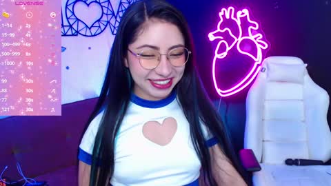 Snapshot of demyanderson_ chatting on January 10, 2025, 7:32 pm Demy online show from January 10, 2025, 7:32 pm