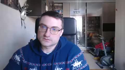 Snapshot of den_lover1 chatting on February 24, 2025, 10:26 am Den online show from February 24, 2025, 10:26 am