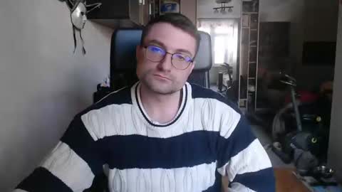 Snapshot of den_lover1 chatting on February 27, 2025, 9:11 am Den online show from February 27, 2025, 9:11 am