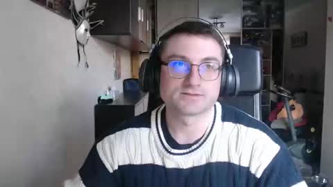 Snapshot of den_lover1 chatting on February 28, 2025, 1:03 pm Den online show from February 28, 2025, 1:03 pm