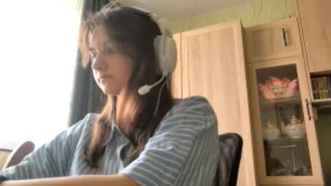 Snapshot of denaemalikowski chatting on March 9, 2026, 12:20 pm Deni online show from March 9, 2026, 12:20 pm