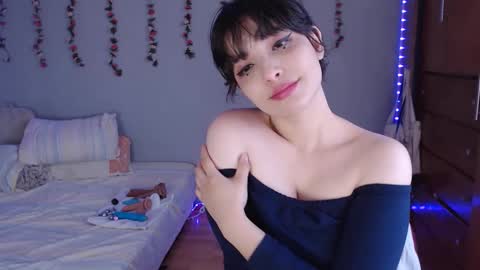 Snapshot of deni_bloom chatting on December 12, 2024, 8:10 pm Denisse schedule Monday to Friday 1300-1900 mexican time Saturday-maybe it could be a surprise IDEPENDENT MODEL online show from December 12, 2024, 8:10 pm