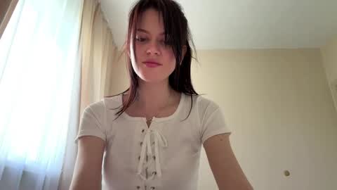 Snapshot of denitaaboud chatting on April 27, 2026, 8:23 am Hello guys My name is Chris online show from April 27, 2026, 8:23 am