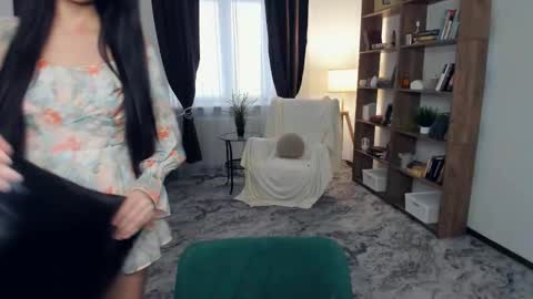 Mikky online show from November 14, 2025, 8:24 am