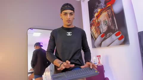 Dennis Kinsey online show from April 7, 2026, 7:25 pm