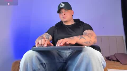 Snapshot of dennis_munera chatting on November 24, 2025, 3:39 am dennis munera online show from November 24, 2025, 3:39 am