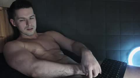 Snapshot of dennis_night chatting on January 8, 2026, 1:08 am Den online show from January 8, 2026, 1:08 am