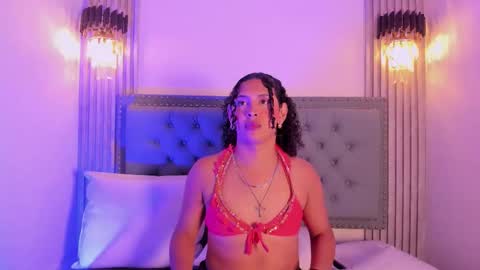 Snapshot of dennise_sinclair chatting on February 6, 2026, 8:23 pm Denisse online show from February 6, 2026, 8:23 pm