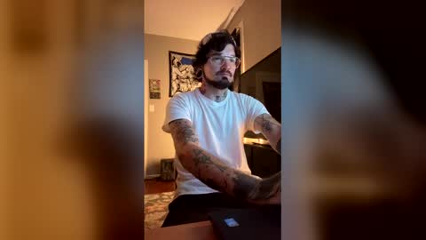 dennisman4151 online show from May 18, 2026, 5:35 am