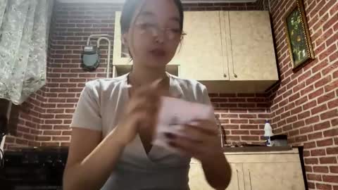 Emma online show from September 27, 2025, 1:16 pm