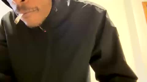 Denzel King3 online show from December 1, 2025, 6:46 pm