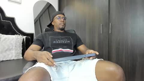 denzelrios online show from October 17, 2025, 9:17 pm