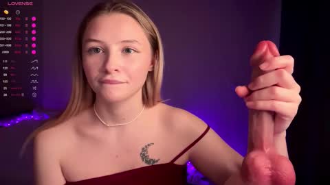 Snapshot of deonnagarn chatting on February 5, 2026, 2:00 pm Vi Victoria online show from February 5, 2026, 2:00 pm