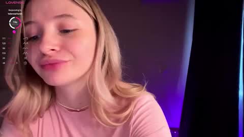 Snapshot of deonnagarn chatting on February 9, 2026, 2:21 pm Vi Victoria online show from February 9, 2026, 2:21 pm