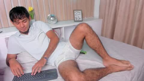 Snapshot of dereck_g chatting on April 17, 2026, 4:48 am dereck_g online show from April 17, 2026, 4:48 am