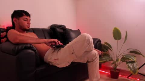Snapshot of dereck_g chatting on June 11, 2026, 8:51 pm dereck_g online show from June 11, 2026, 8:51 pm